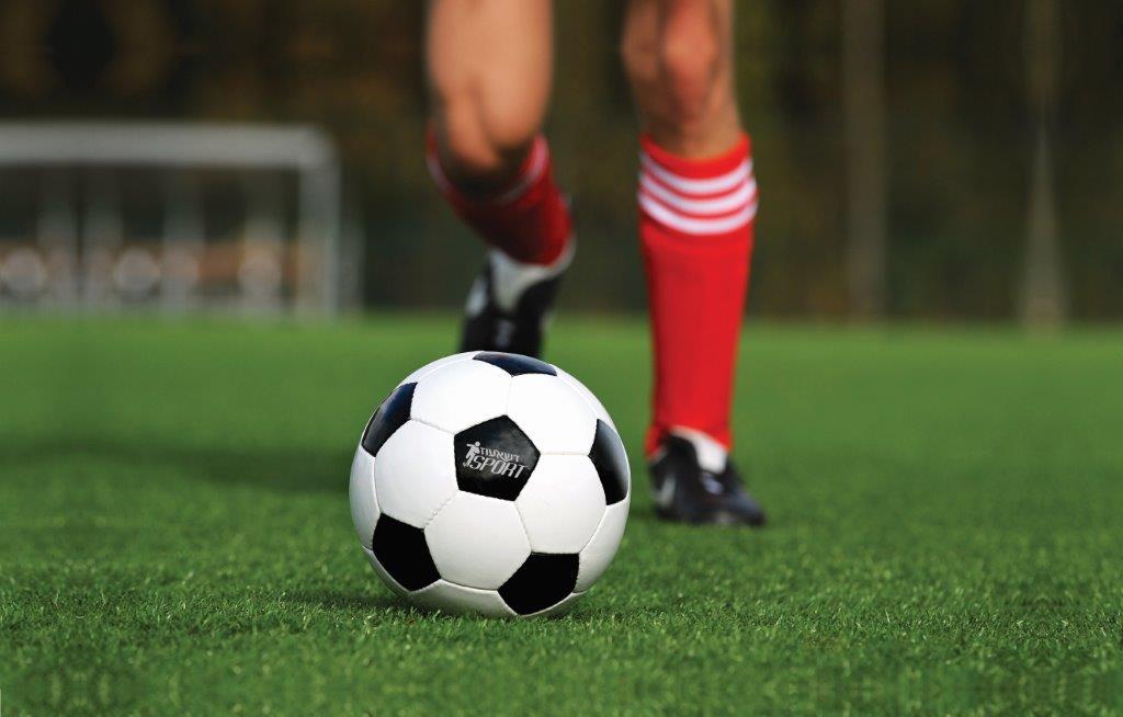 מה צריך לדעת לפני רכישת דשא סינטטי למגרש כדורגל?